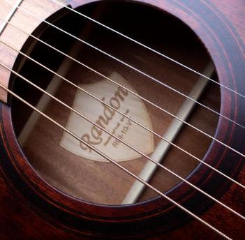 Schallloch einer Dreadnought Westerngitarre